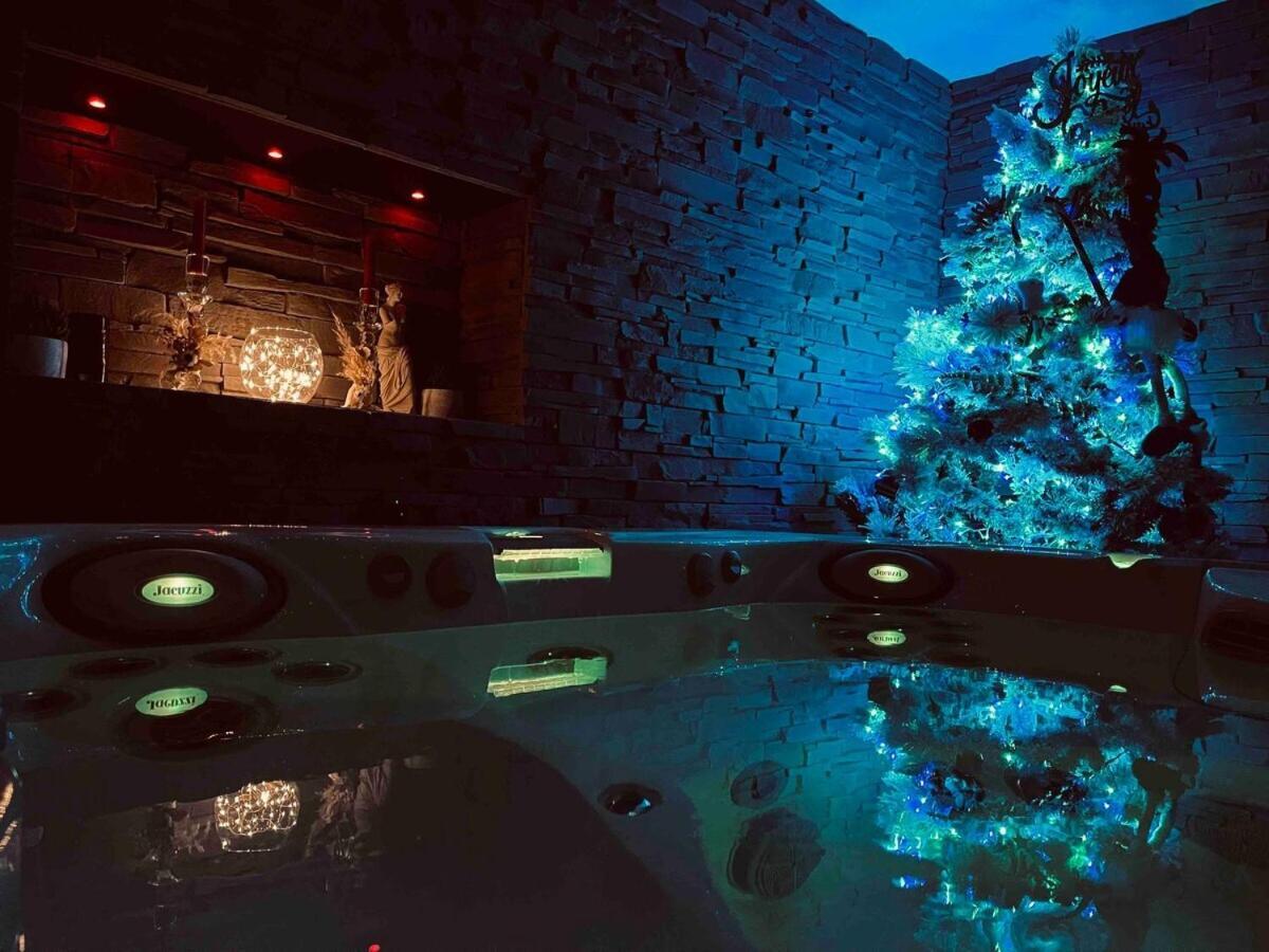 O Venus Spa Sin-le-Noble ภายนอก รูปภาพ