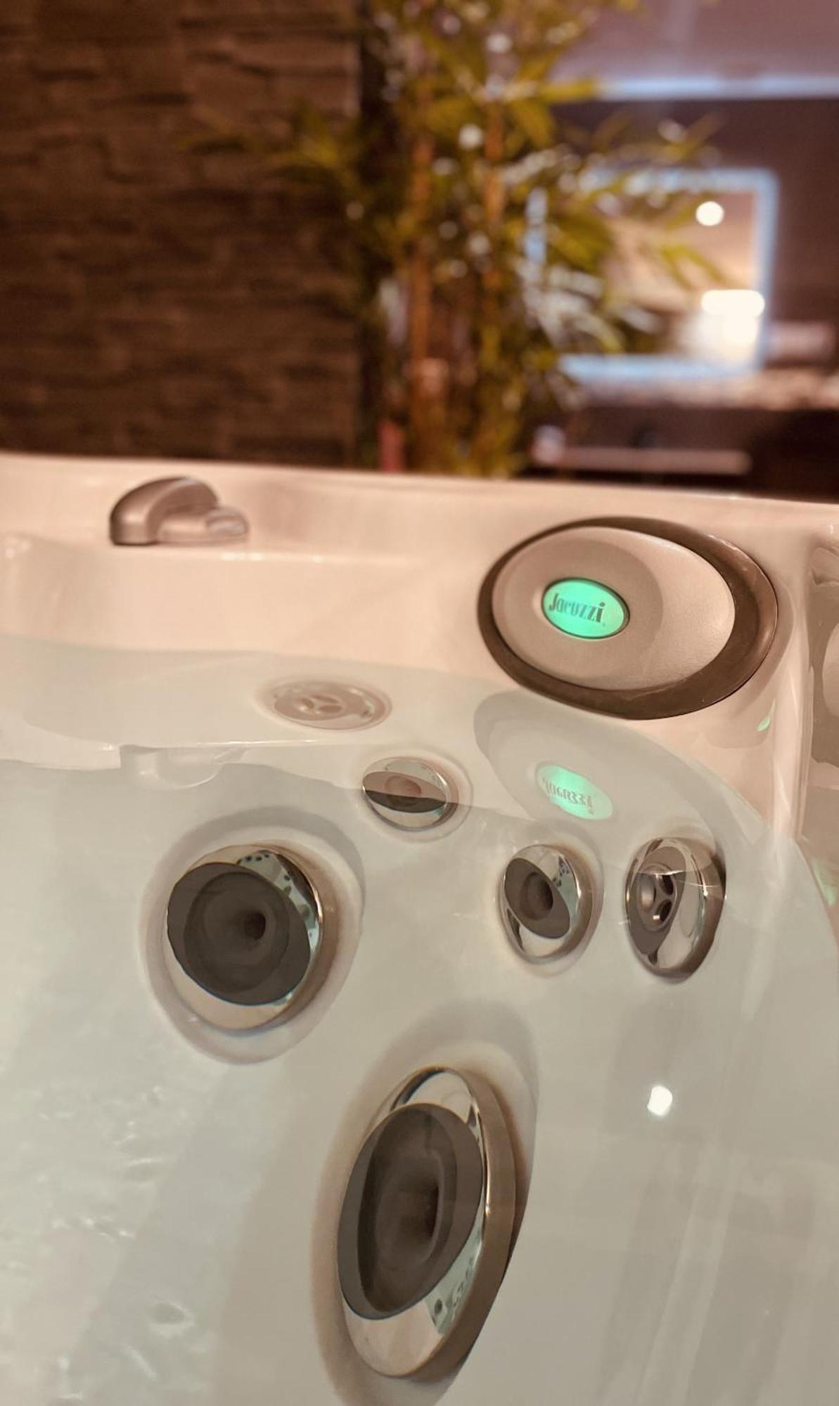 O Venus Spa Sin-le-Noble ภายนอก รูปภาพ