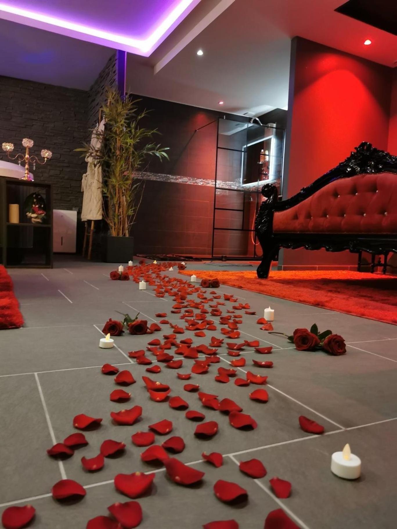 O Venus Spa Sin-le-Noble ภายนอก รูปภาพ